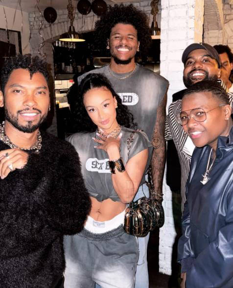 爷青回，维耶里社媒晒与大罗、巴乔、托蒂、卡纳瓦罗等人合照（回忆杀！维耶里社媒晒与罗纳尔多、巴乔、托蒂、卡纳瓦罗等传奇合影）