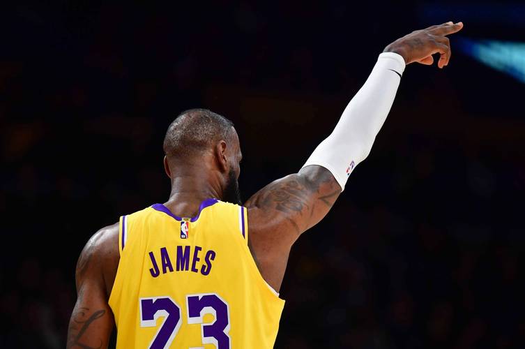 马切吉亚尼：奥古斯托客串不了右路；索默的扑救有问题（马切吉亚尼：奥古斯托难胜任右路，索默扑救表现有瑕疵）