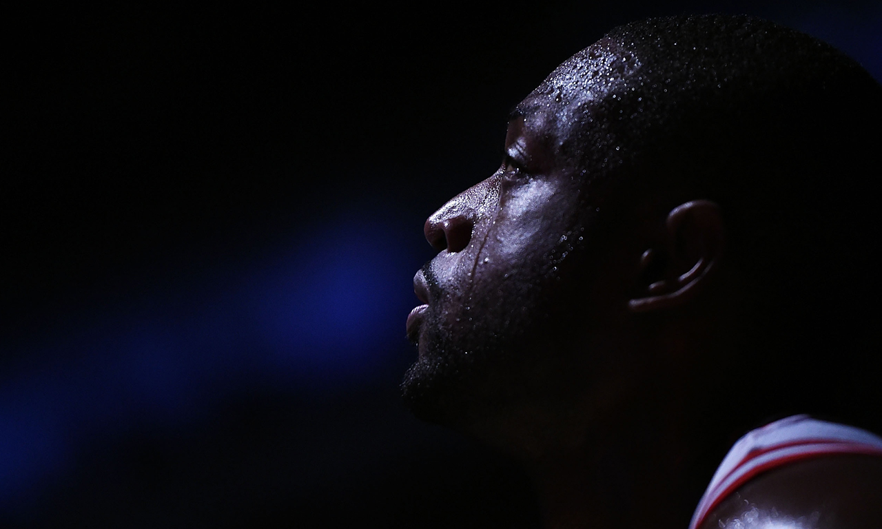 足球中超球队前锋脚踝受伤，赛季恐报销（中超队前锋脚踝重伤，本赛季恐提前报销）