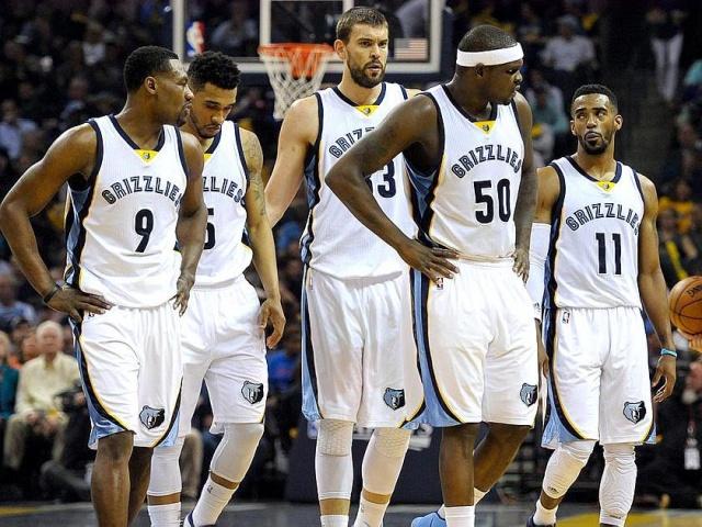 队报：巴黎将加快引进埃里克-加西亚的进程，恩里克欣赏他（队报：巴黎加速推进埃里克-加西亚加盟，恩里克青睐有加）