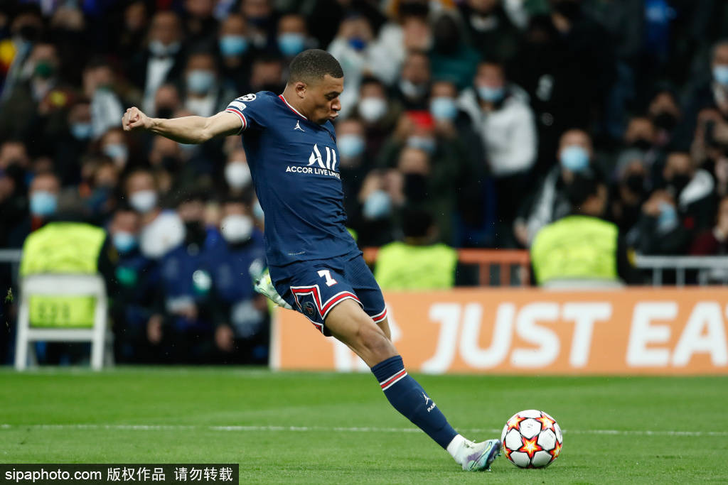 热那亚2-1逆转维罗纳，托斯比建功，洛伦佐-科隆博破门（热那亚2-1翻盘维罗纳：托斯比进球，洛伦佐-科隆博破门）