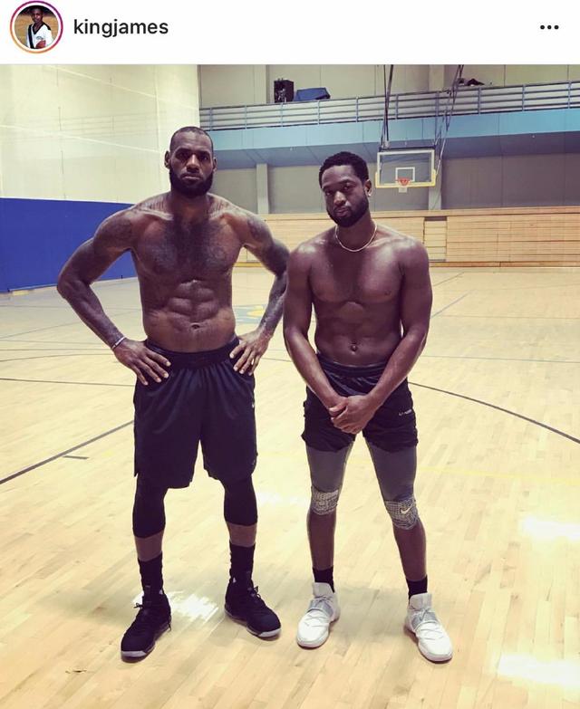 西媒：加西亚被阿拉维斯球员肘击后出现头晕，因此半场被换下（西媒称加西亚遭阿拉维斯球员肘击后感到眩晕，半场即被换下）