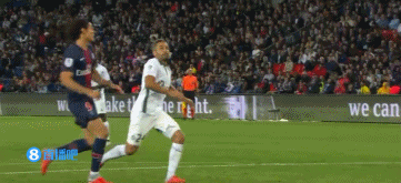 Edgar Lima后半程发力完成夸张动作