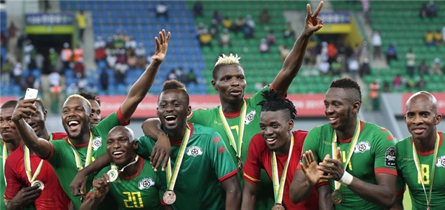 爱尔兰主帅：C罗只是一时冲动；球迷营造了难以置信的氛围（爱尔兰主帅谈C罗：仅属一时冲动，盛赞球迷营造不可思议氛围）