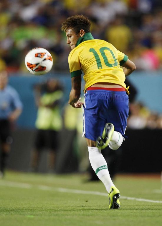 意媒：国米想引进一名即战力后卫，正关注利物浦的科纳特（意媒：国米寻求即战力中卫，已将利物浦后卫科纳特纳入引援名单）