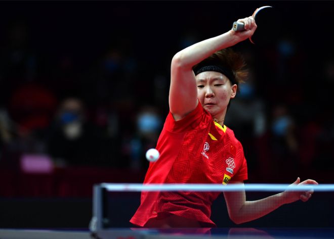 据主导地位 据主导地位